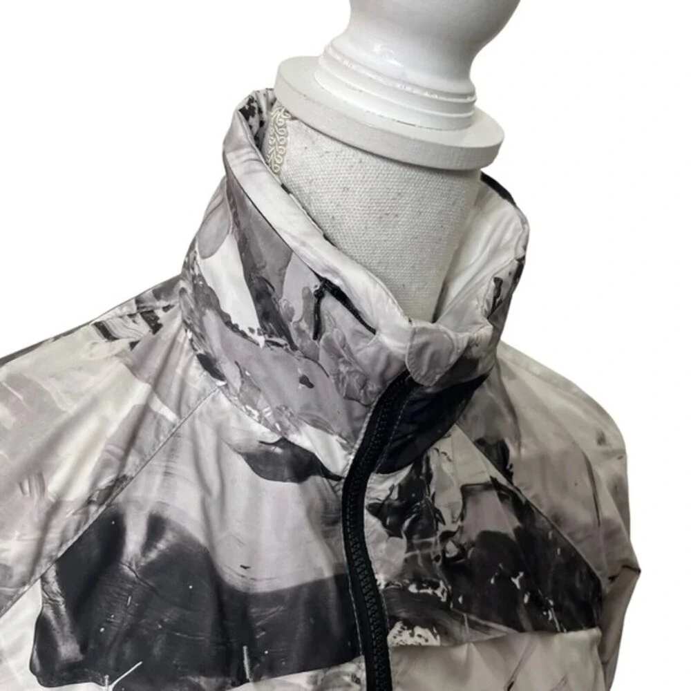 Lululemon Miss Misty II Jacket‎ Women's 2 Lightweight Travel Active Layering